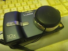Panasonic Lumix DMC-TZ1 5MP