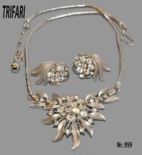 Trifari, demi parure "Flower Starburst" collier e orecchini silvertone anni 50