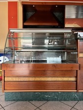 BANCONE BAR E VETRINA TAVOLA FREDDA