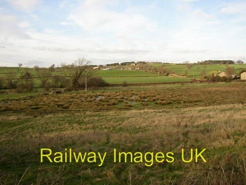 Photo boggy valley castley - valley,