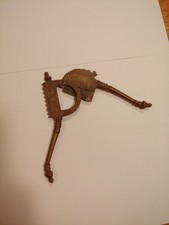 Antico tagliasigari XIX Sec. Cigar Cutter In Bronzo forgiato ed Inciso con firma