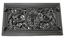 Antica porta per stufa vano