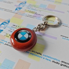 Portachiavi in legno laccato simil radica marchio BMW vintage resinato