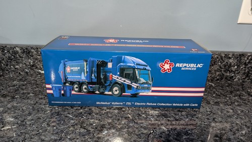 Republic services camion della - republic,