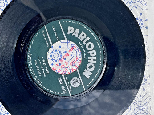 The beatles feel fine - i, /