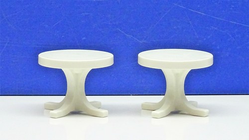 Tavolo bianco circa - x,
