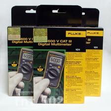 Fluke 101 Basic Multimetro Digitale Tascabile Misuratore Portatile AC DC Volt Tester