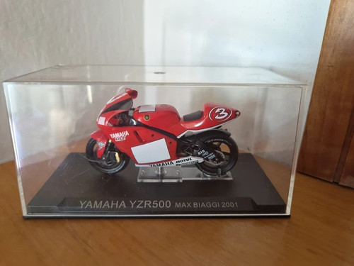 Yamaha yzr500 max biaggi 2001 - yamaha,