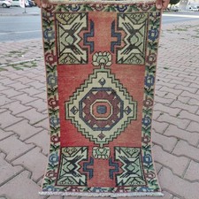 Tappeto piccolo vintage turco