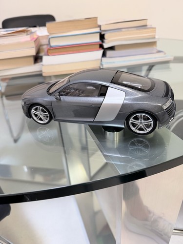 Kuosho audi bicolore - audi, scala