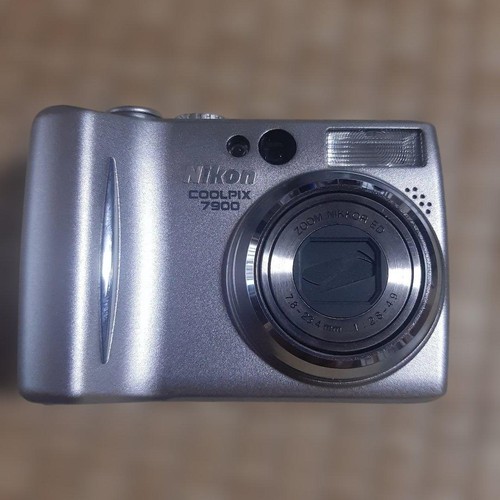 Nikon coolpix 7900 silver - coolpix,