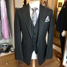 Uomo Nero Righe Abito Moda