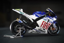 Yamaha YZR-M1 Fiat Rossi MotoGP 2007 Minichamps 1:12 Die-cast Modellino Raro