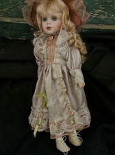 Bambole  in porcellana Doll