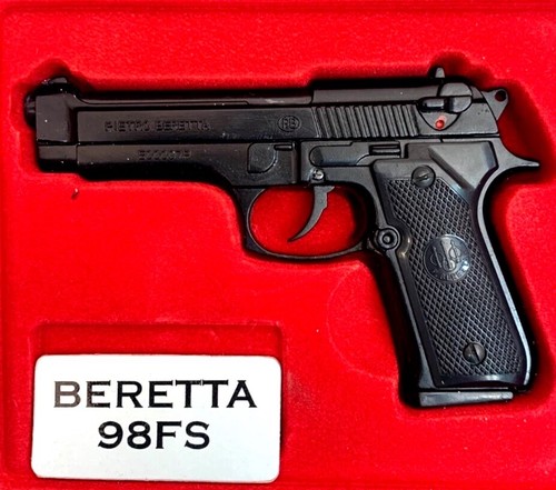 Pietro beretta pistol - fs,