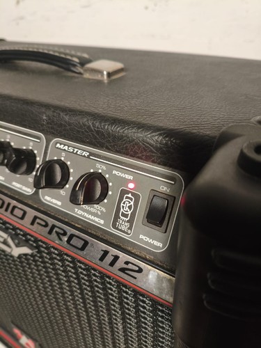 Amplificatore per chitarra - amplificatore,