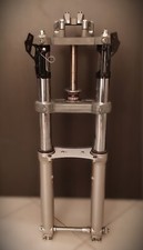 Forcella completa di Piastre, Riser, supporti Faro per BUELL CYCLONE M2