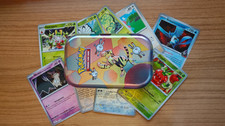 Pokemon lotto mini TIN + 100 carte HOLO/REVERSE  tutte diverse + 2 EX/PROMO/V/