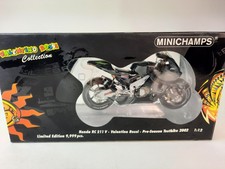 Minichamps Honda RCV211 Valentino Rossi pre-season testbike 2002 1/12 122027946