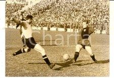 1960 CALCIO SERIE A PALERMO-GENOA Due calciatori su un pallone *Foto 18x13