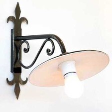 Applique in ferro con piatto