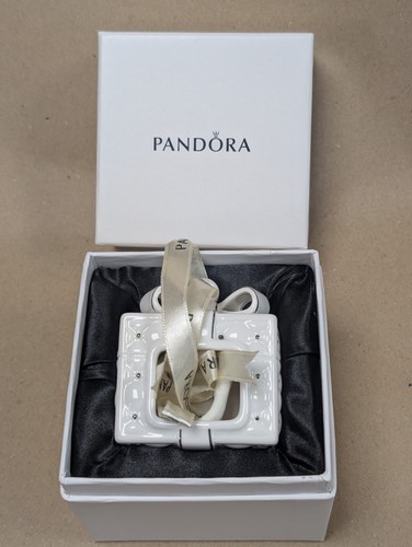 Pandora gift box ornament 2016 - gift,