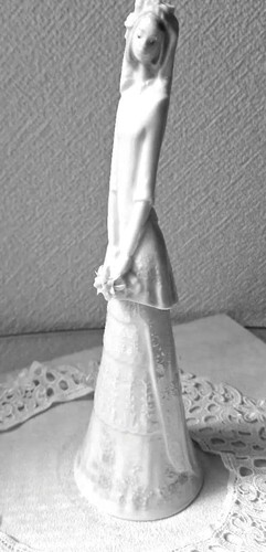 Lladró wedding bell bouquet - bell,