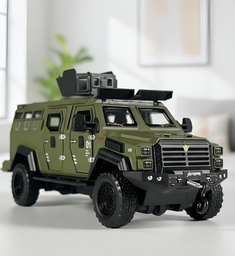 Modellino auto militare - , 1:32