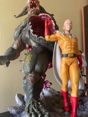 One punch man statue saitama - man,