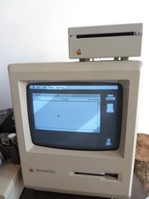 Boxed 3"1/2 Apple 3.5 Disk Drive For APPLE IIGS or Macintosh A9M0106 like new