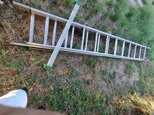 Scala in alluminio due pezzi altezza totale 7 metri. Robusta, buone condizioni.