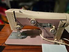 Macchina da cucire automatica Necchi (supernova Julia 534)
