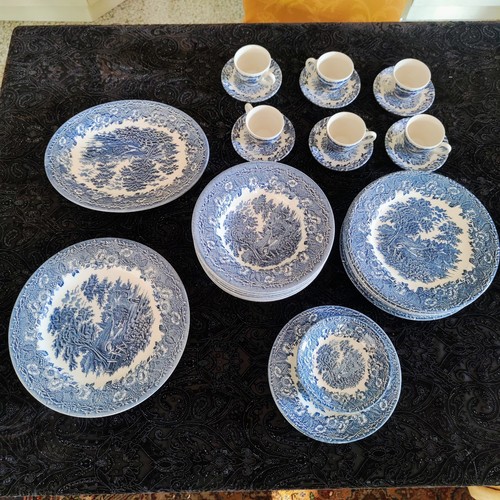 Set porcellana piatti - , tazzine