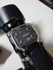 Sony NEX-VG 10 con Obiettivo + 2 Batterie