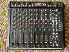 Console di mixaggio analogica