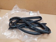 Guarnizione gomma porta anteriore Mazda 3 Mk2 2010-2013 BBM458760D originale NUOVA