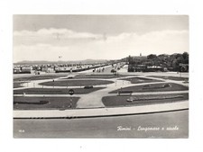 RIMINI LUNGOMARE E AIUOLE CARTOLINA VIAGGIATA ANIMATA ANNO 1961 FG