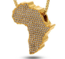 🌍 Collana con ciondolo