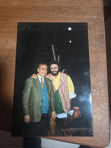 Foto pavarotti su - ,