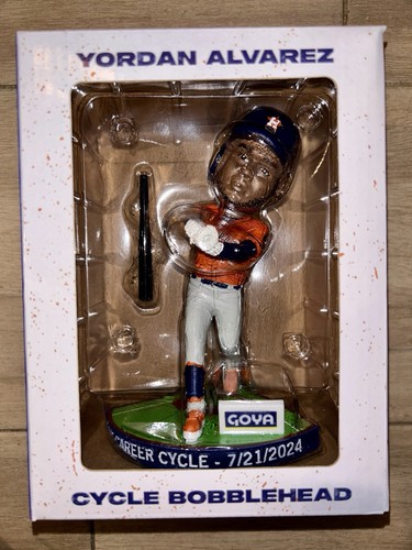Yordan alvarez cycle - yordan,