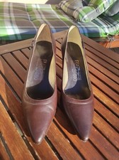 SALVATORE FERRAGAMO SHOES décolleté In Pelle decolletè Marrone come nuovo