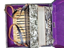 Hohner ~Accordion. ~Full-Size