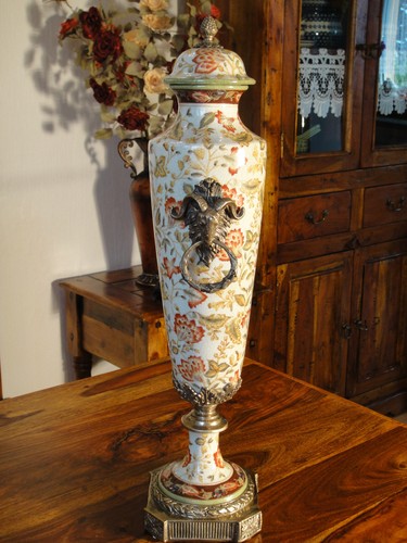 Vaso con coperchio - , porcellana