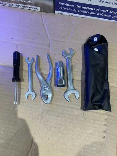 Kit attrezzi nuovo - , originale