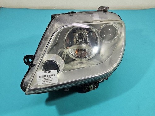 Faro proiettore anteriore