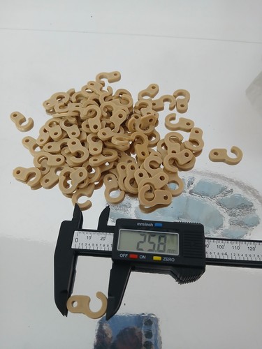 100 pezzi ganci plastica - in,