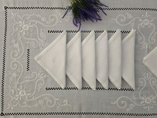 Elegante Tovaglia ricamata a