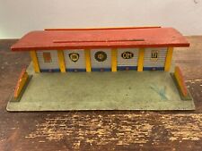 Garage in legno con pubblicità Isotta Fraschini-Alfa Romeo-Lancia-Fiat-OM anni30