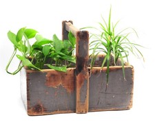 Cassetta industriale vintage in legno, portafiori, fioriera, porta bottiglie.