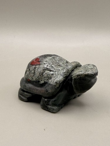 Drago africano intaglio